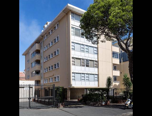 0 BEDROOM APARTMENT FOR SALE IN SEA POINT